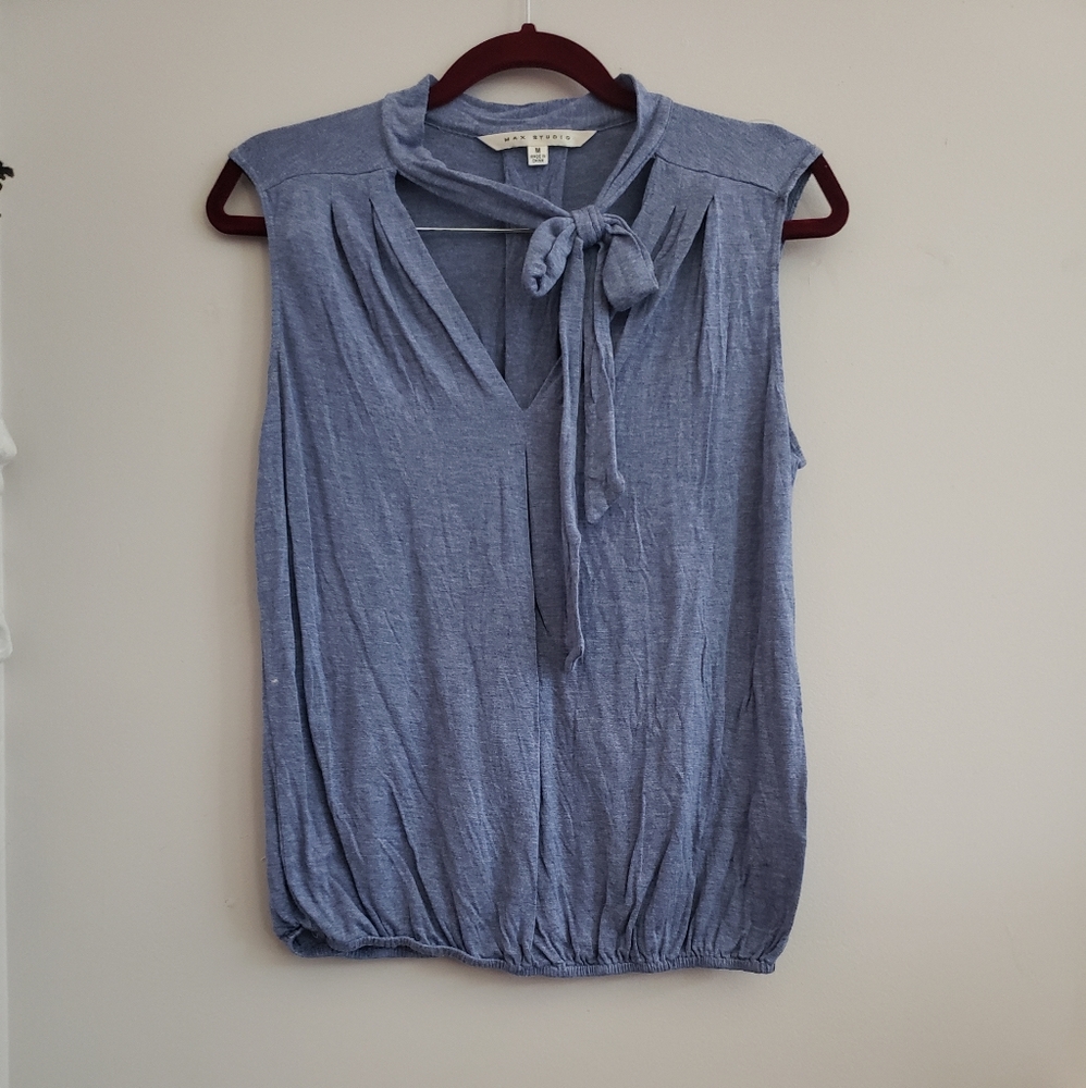 Sleeveless Casual Blouse